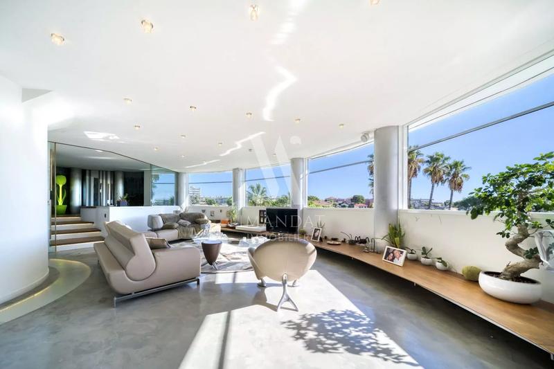 Appartement - 330 m² - 6 pièces