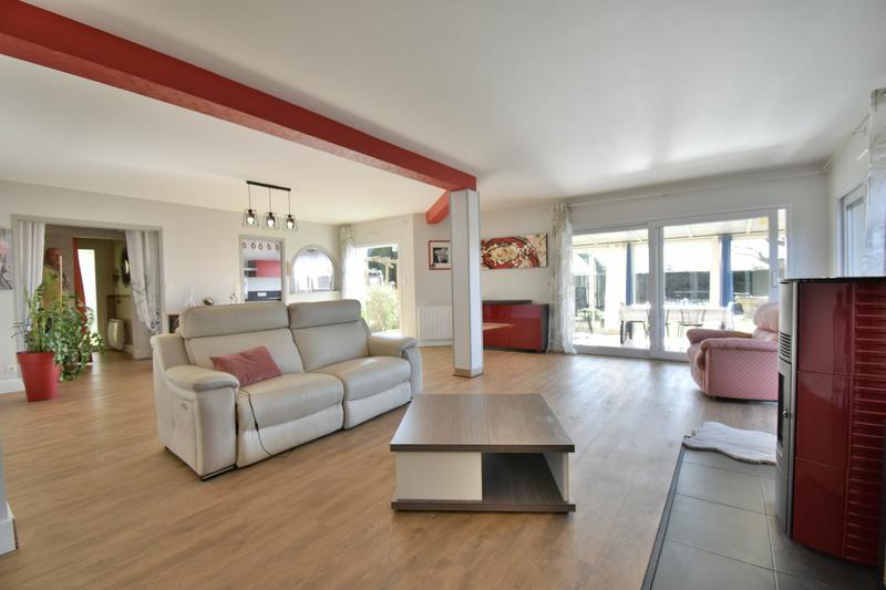 Maison contemporaine - 171 m² - 8 pièces