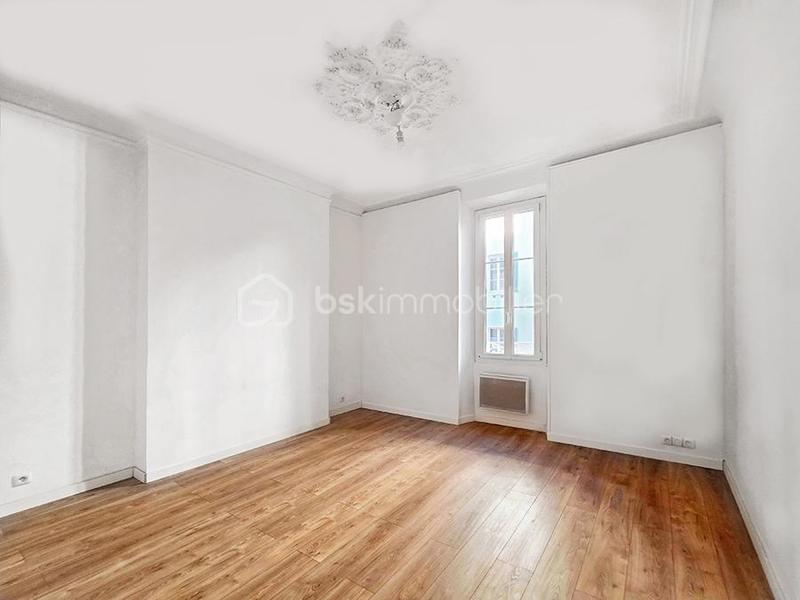 Appartement - 99 m² - 4 pièces