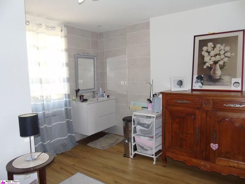 Maison traditionnelle - 105 m² - 5 pièces