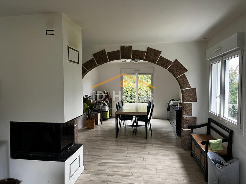 Maison - 168 m² - 6 pièces