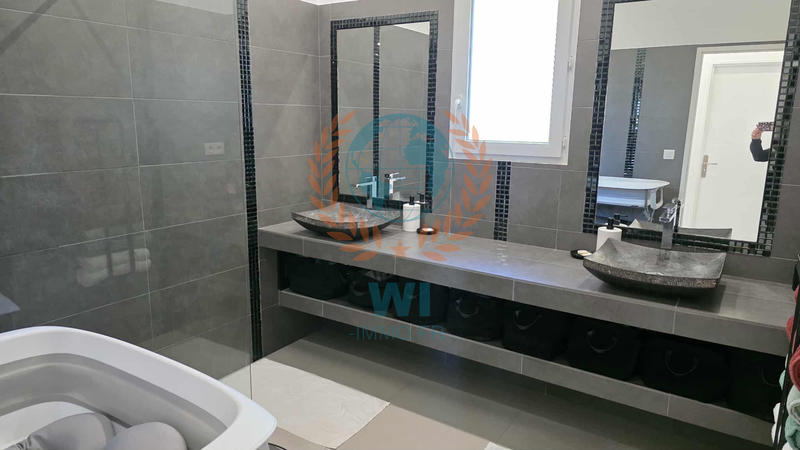 Maison - 150 m² - 6 pièces