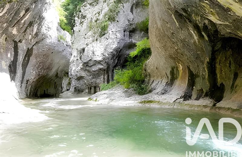 Maison - 910 m² - 20 pièces