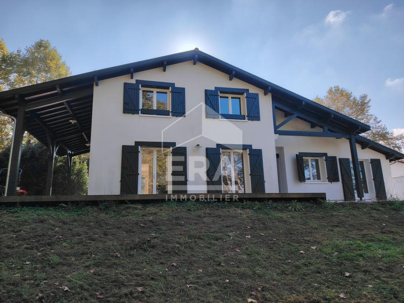 Maison - 146 m² - 6 pièces