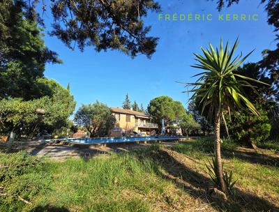 Maison - 175 m² - 8 pièces