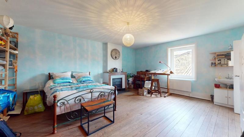 Maison - 240 m² - 5 pièces