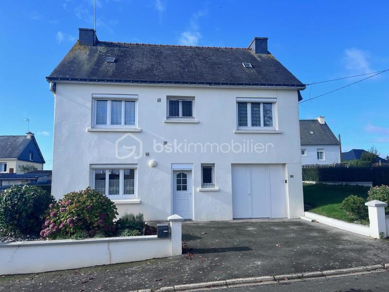 Maison traditionnelle - 120 m² - 7 pièces