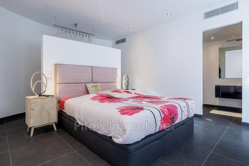 Maison - 230 m² - 4 pièces