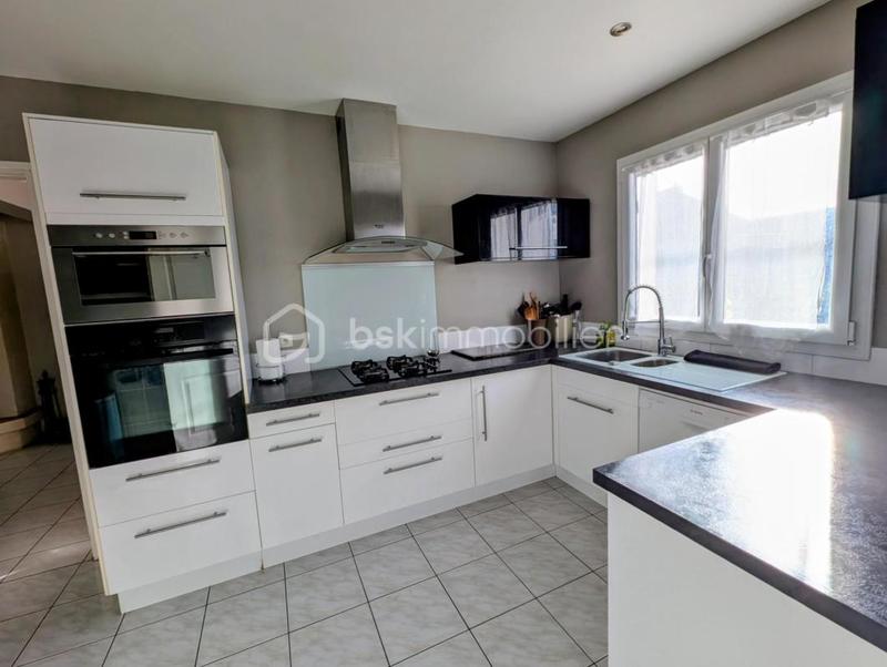 Maison - 140 m² - 7 pièces