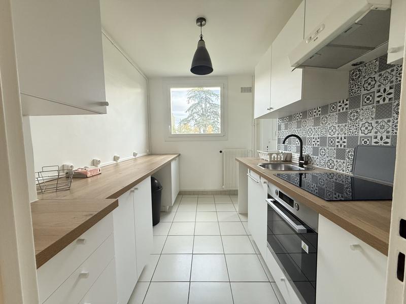 Appartement - 79 m² - 4 pièces