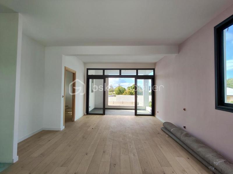 Villa - 200 m² - 5 pièces