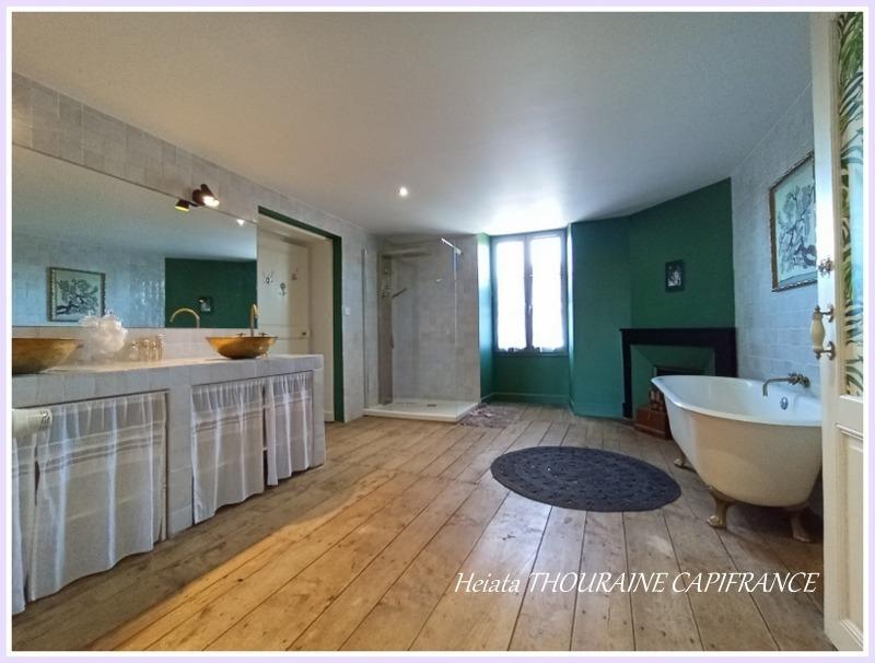 Maison - 267 m² - 9 pièces