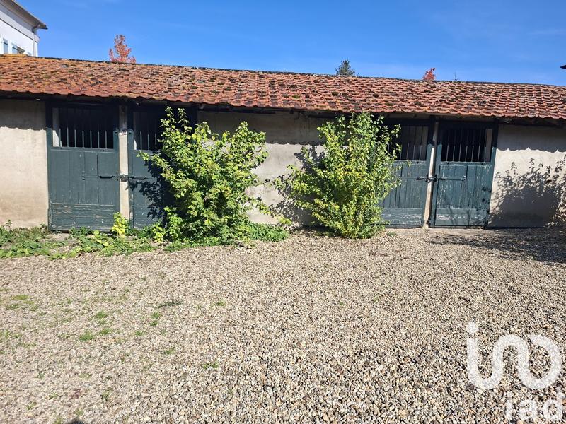 Maison - 330 m² - 8 pièces