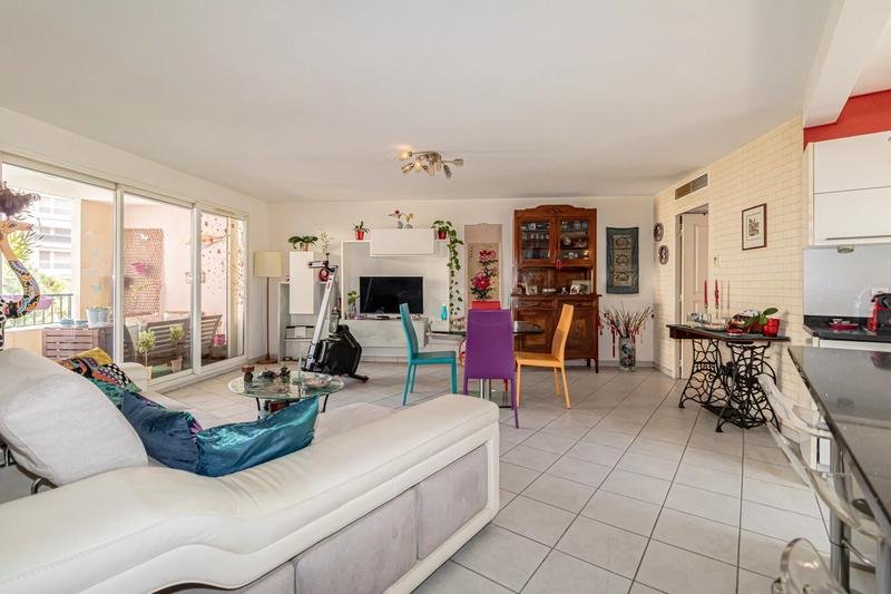 Appartement - 85 m² - 4 pièces