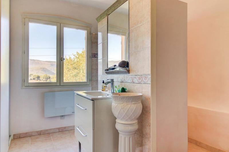 Maison - 90 m² - 3 pièces