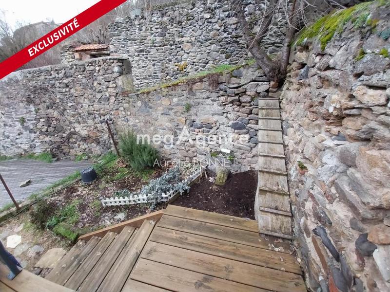 Maison - 246 m² - 10 pièces