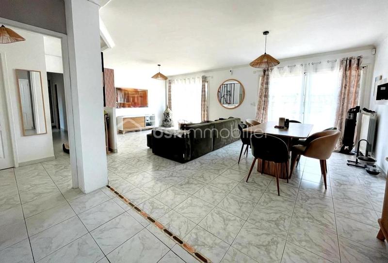 Maison - 120 m² - 6 pièces