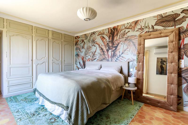 Villa - 235 m² - 9 pièces