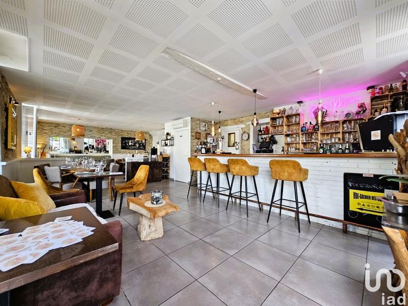 Local commercial - 111 m²