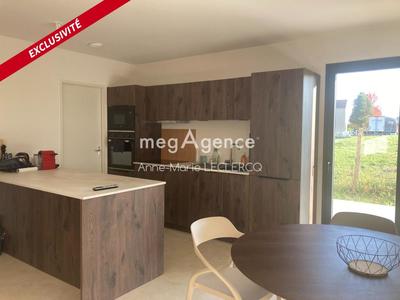 Maison traditionnelle - 91 m² - 5 pièces