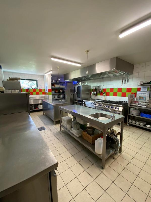 Fonds de commerce - 243 m²