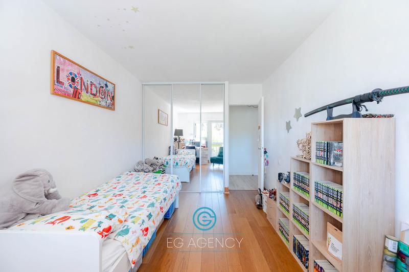 Appartement - 92 m² - 3 pièces