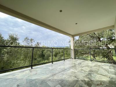 Maison - 145 m² - 7 pièces