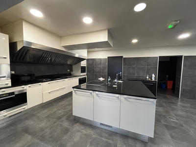 Local commercial - 429 m²