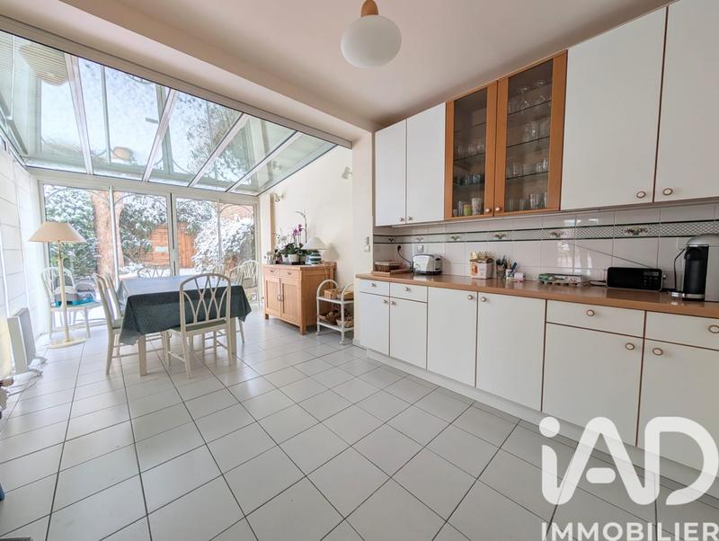 Maison - 237 m² - 8 pièces