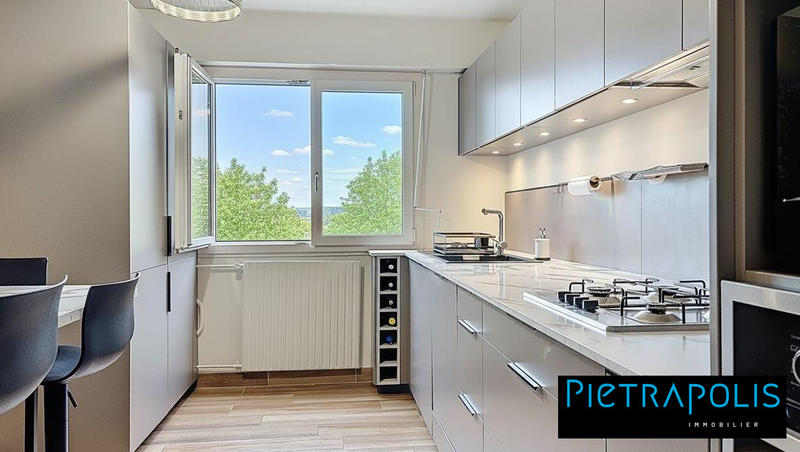 Appartement - 107 m² - 4 pièces