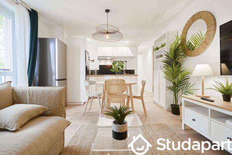 Chambre - 11 m² - 1 pièce