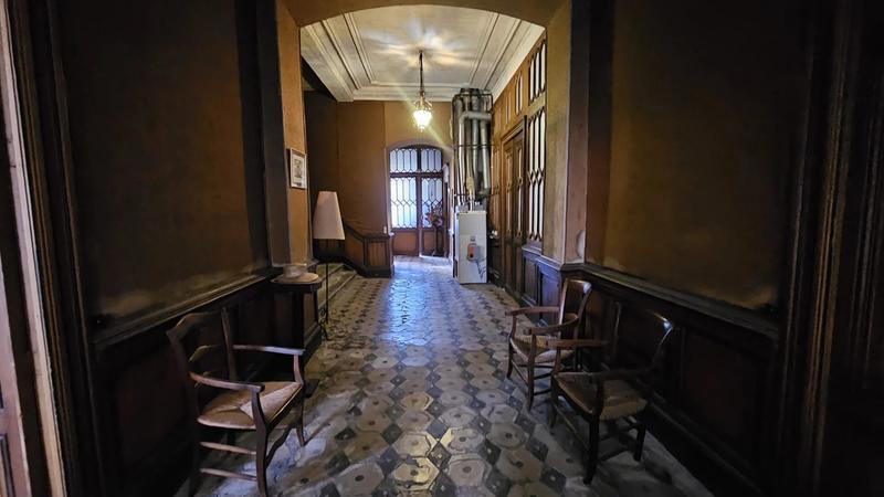 Maison - 640 m² - 12 pièces