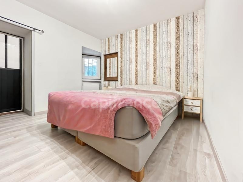 Appartement ancien - 89 m² - 4 pièces