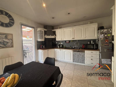 Maison - 88 m² - 5 pièces