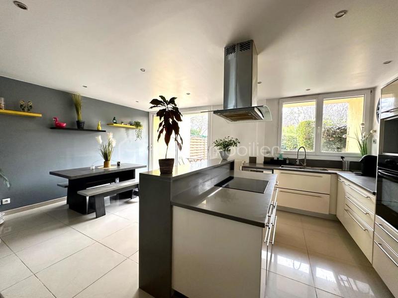 Maison - 106 m² - 5 pièces