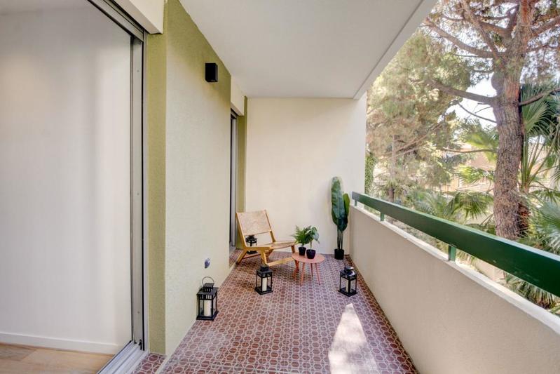 Appartement - 122 m² - 6 pièces