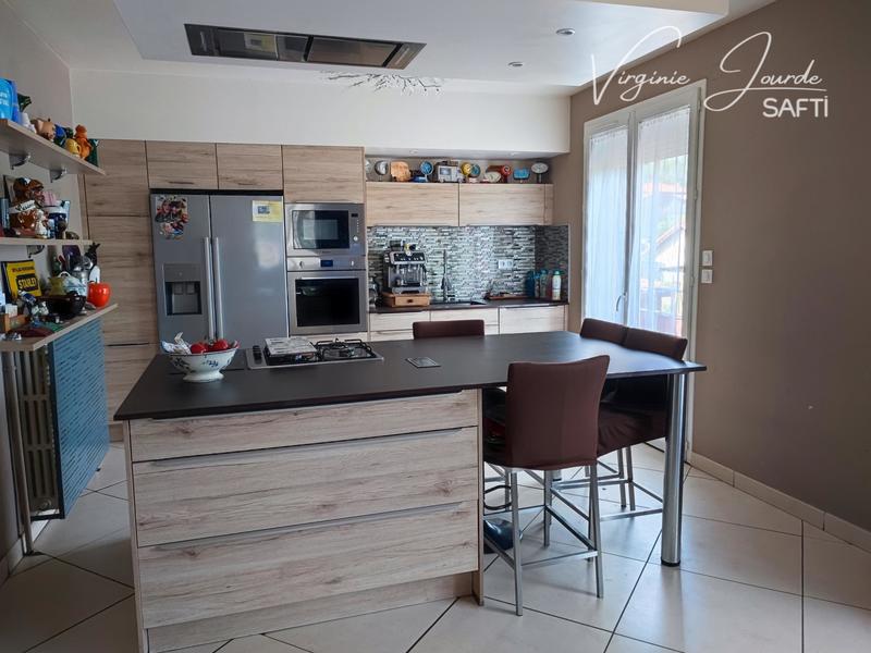 Maison - 175 m² - 6 pièces