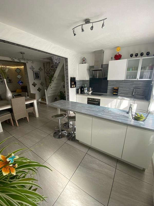 Maison - 82 m² - 3 pièces