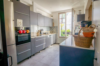 Maison - 186 m² - 8 pièces