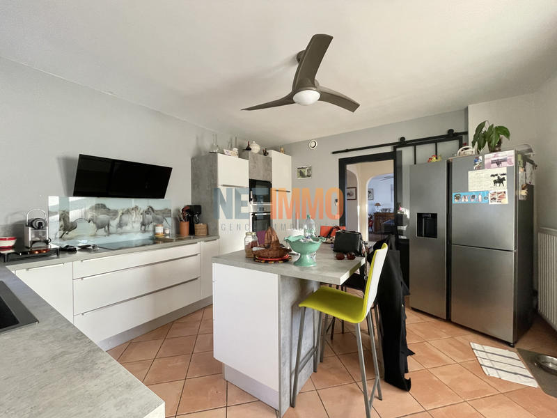 Villa - 200 m² - 9 pièces