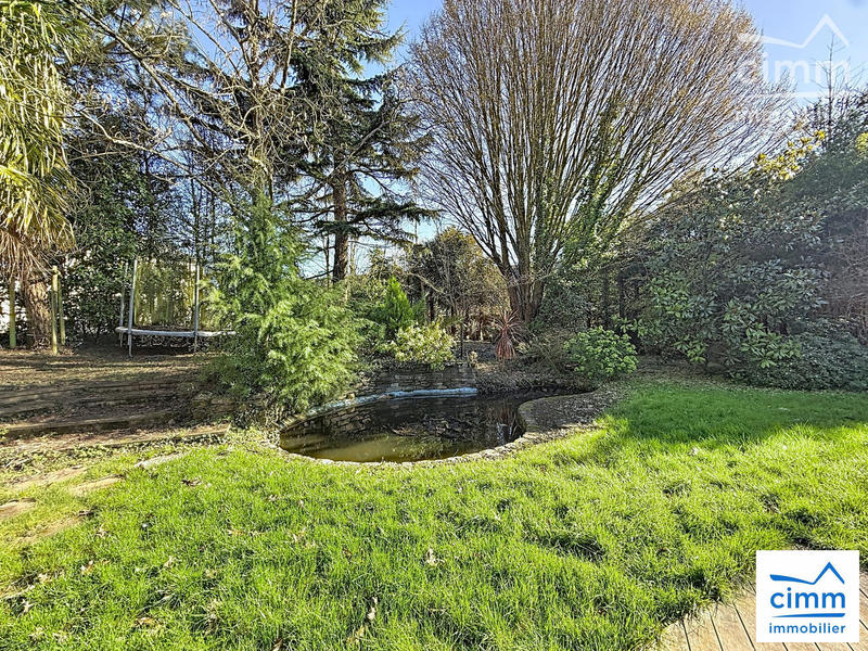 Maison - 202 m² - 7 pièces