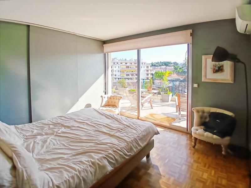 Penthouse - 82 m² - 3 pièces