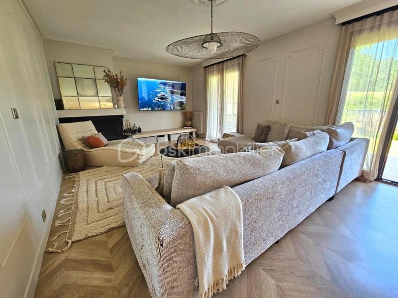 Pavillon - 151 m² - 7 pièces