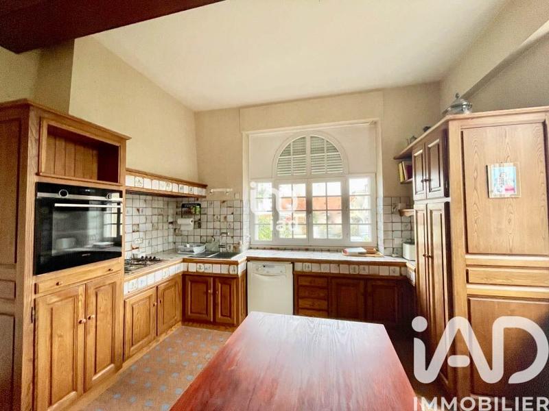 Maison - 200 m² - 6 pièces