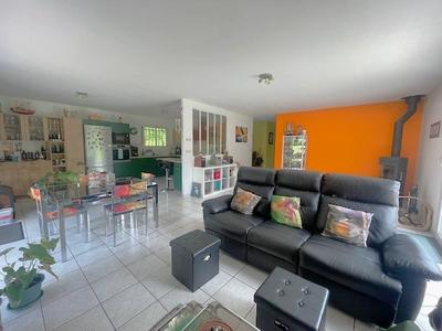 Maison - 97 m² - 5 pièces