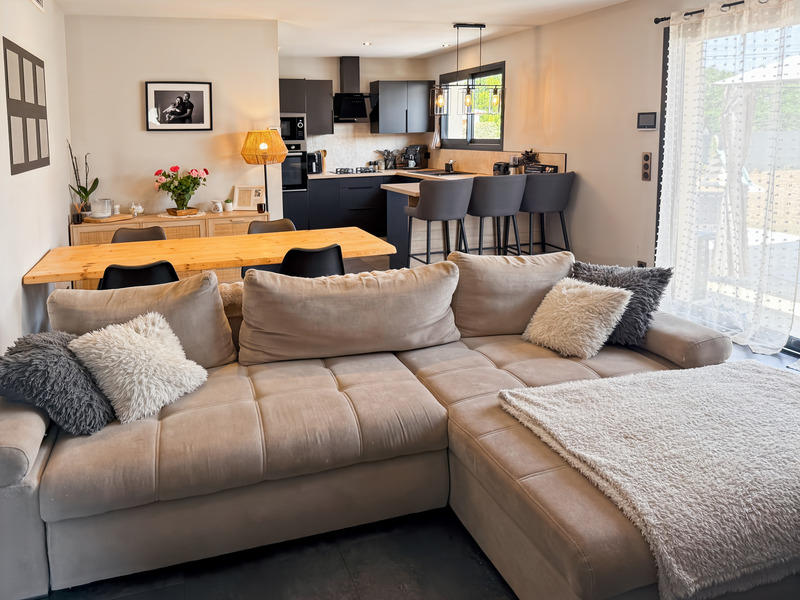 Maison - 90 m² - 4 pièces