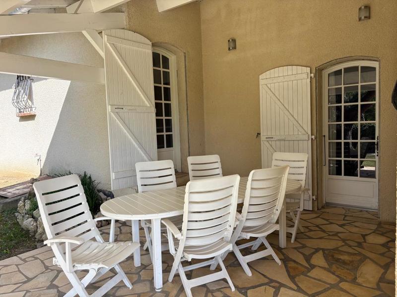 Propriété - 169 m² - 7 pièces