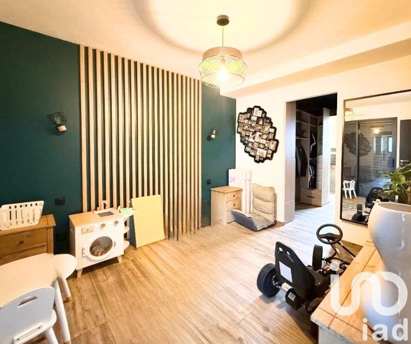 Maison - 151 m² - 6 pièces