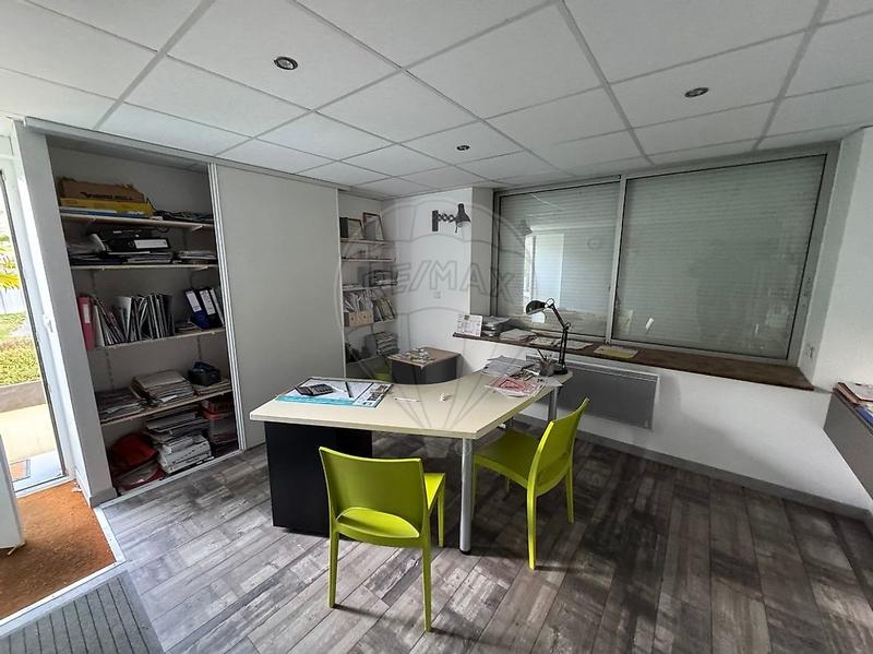 Entrepôt - 600 m² - 10 pièces