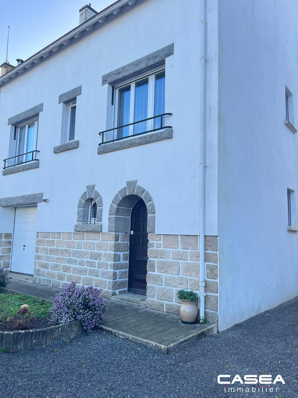 Maison traditionnelle - 110 m² - 6 pièces